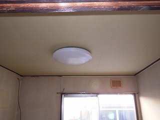 リフォーム中の居間の天井