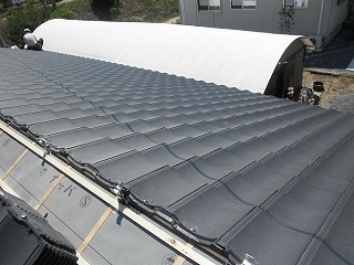 葺き替えリフォーム中の屋根