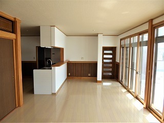 リフォーム後の一つの部屋になったLDK