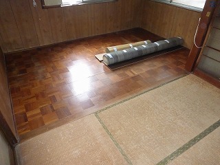 リフォーム前の和室と洋室の床