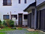 サンルームの増築リフォーム前の母屋と庭