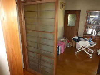 取替えリフォーム前の建具のガラス