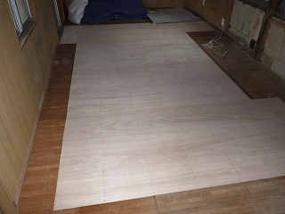 リフォーム中の台所の床