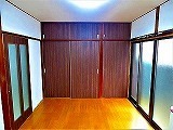 リフォーム後の部屋の内部と建具