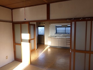 リフォーム前の和室とダイニングキッチン