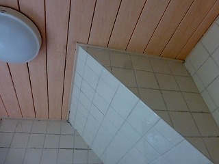 リフォーム前の浴室の内部