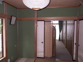 リフォーム前の和室の壁と床