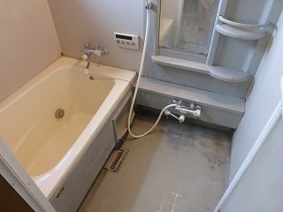 ユニットバス取替えリフォーム前の浴室