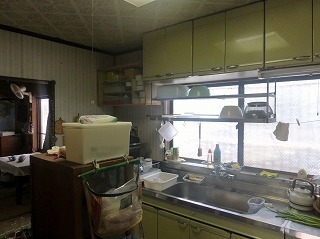 リフォーム前の台所とキッチンセット