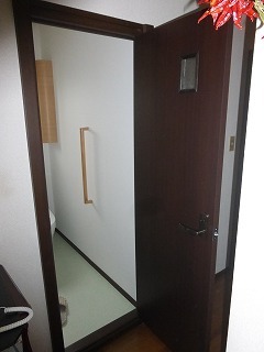 リフォーム後のトイレのドア