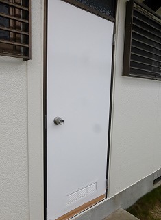 取替えリフォーム前の勝手口のドア