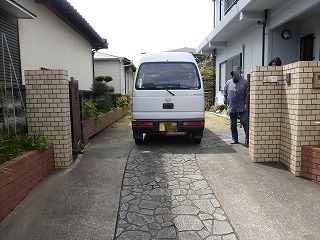 エクステリアのリフォーム前の門や駐車場