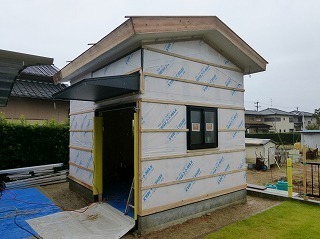 外部全体を囲いました