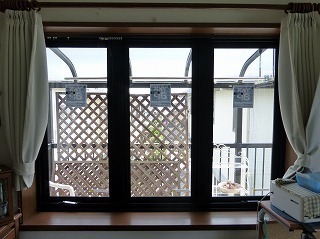 窓ガラスの取替えリフォーム後の出窓