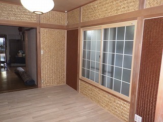 リフォーム後の和室の壁と床