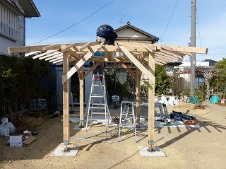 ウチの大工が建て方中