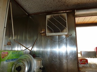 リフォーム前のキッチンの換気扇